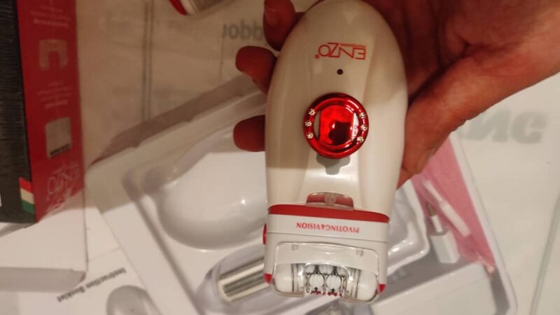 Enzo PROFESSIONAL Machine D'Épilation Avec 4 Accessoires pour le corps & jambes EN 3166