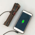 Lampe de Poche LED Puissante à Longue Portée LA 464 BEETRO