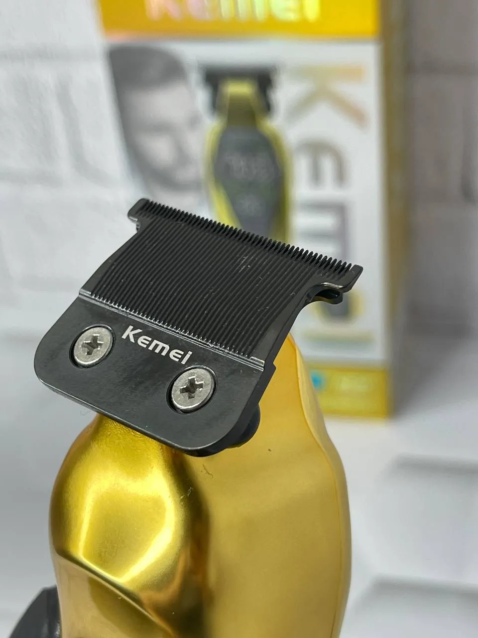 Kemei KM-1697 – Tondeuse Vintage LCD 1400 mAh, 3 Vitesses - 9W - afficheur lcd gold