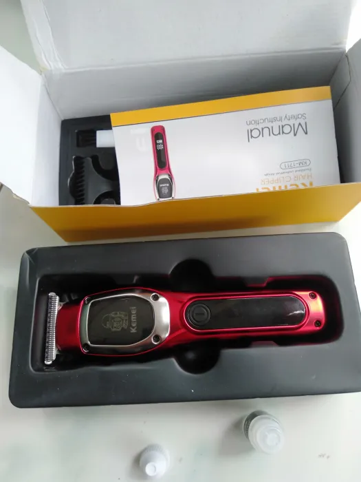 Kemei KM-1711 – Tondeuse / Coupe-cheveux sans fil 7 300 RPM – Batterie 1200 mAh