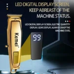 Kemei KM-1313 – Mini tondeuse à cheveux rechargeable avec écran LCD – gold – doré