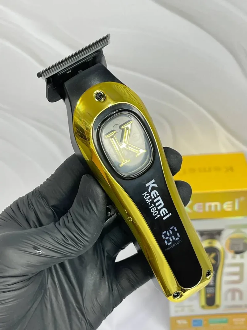Kemei KM-1801 – Tondeuse Professionnelle DLC de Finition 7000 RPM avec Écran LED et Batterie 1200mAh – gold
