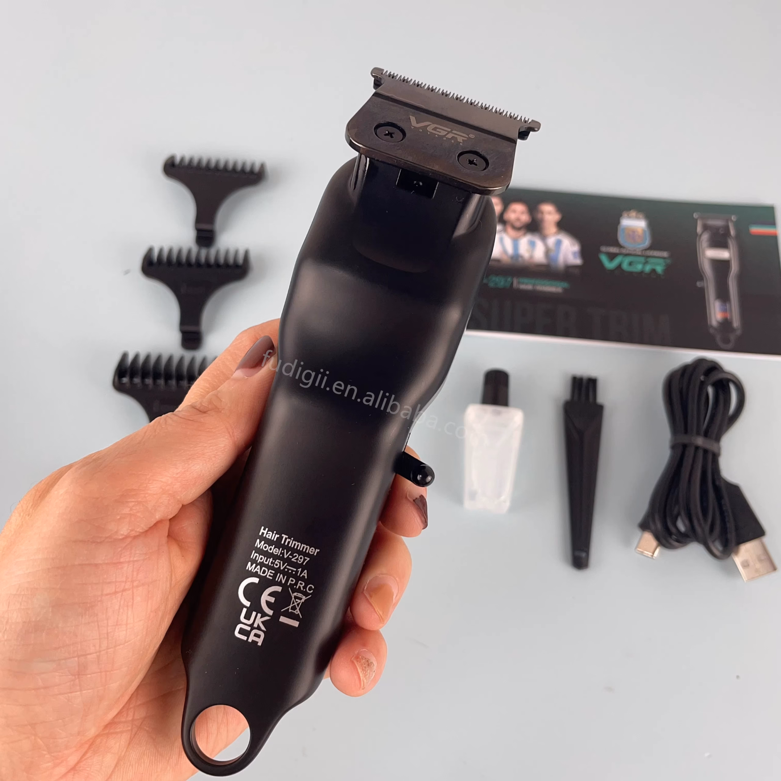 VGR V-297 – Tondeuse Professionnelle de Finition 7000 RPM avec Écran LED et Batterie 1500mAh tondeuse vgr